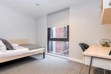 1 bed flat, West Street, Devonshire Green, Sheffield, S14FD - Image 1